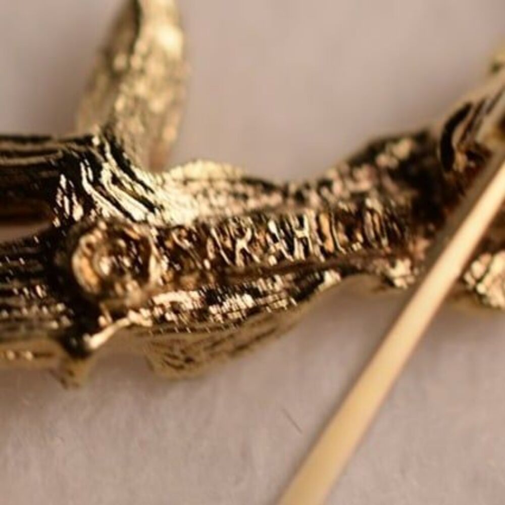 Sarah Coventry Vintage 60's Initial D Bamboo Branch Gold Tone Brooch Like New - Picture 2 of 3